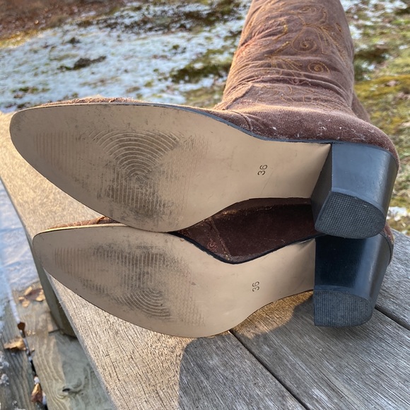 Embroidered Boots - Picture 5 of 7